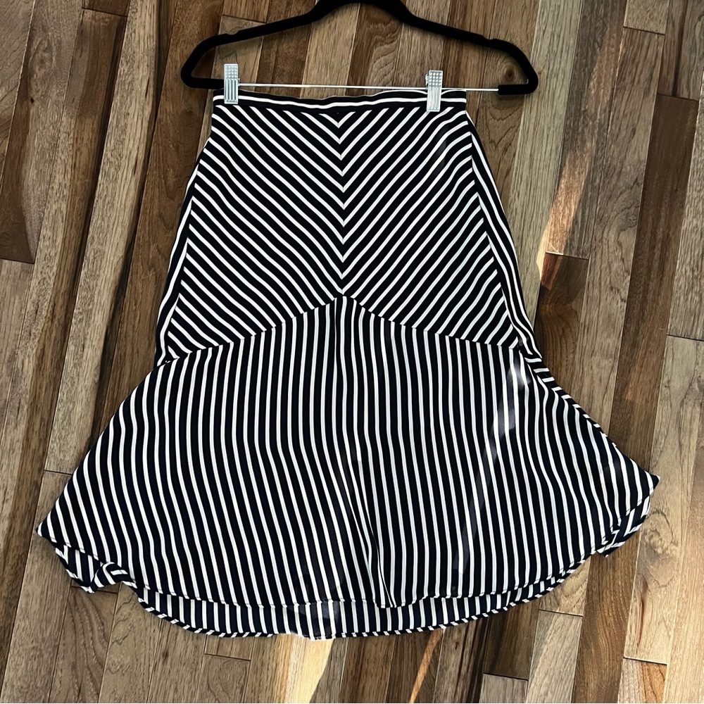 Banana Republic Midi Skirt - Navy & White